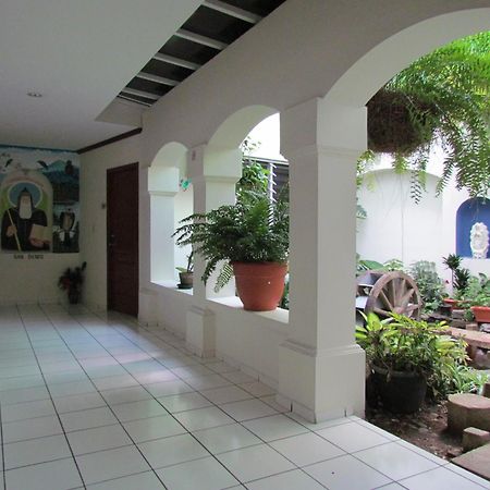 Hotel Villa Serena San Benito San Salvador Bagian luar foto